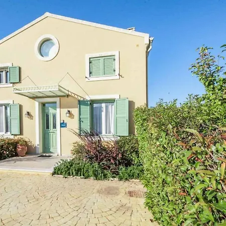 Gialetti Villa Paralía Almirú